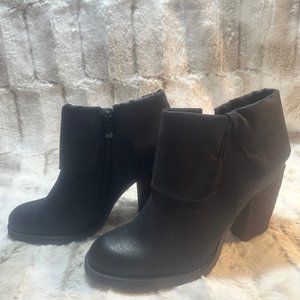 Luichiny Hobo Fold Over Boot Black Distressed Look Block Heels